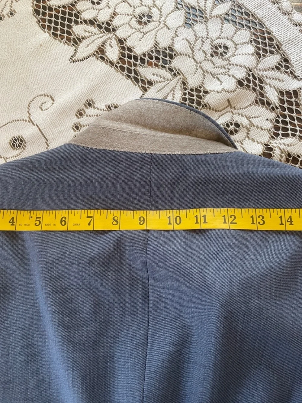 Banana Republic Men's Navy Blue Two-Button Lightweight Handsome Blazer